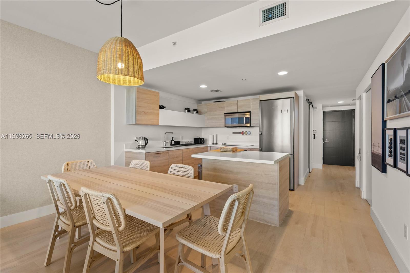 THE HARBOUR NORTH CONDO - Residential Lease