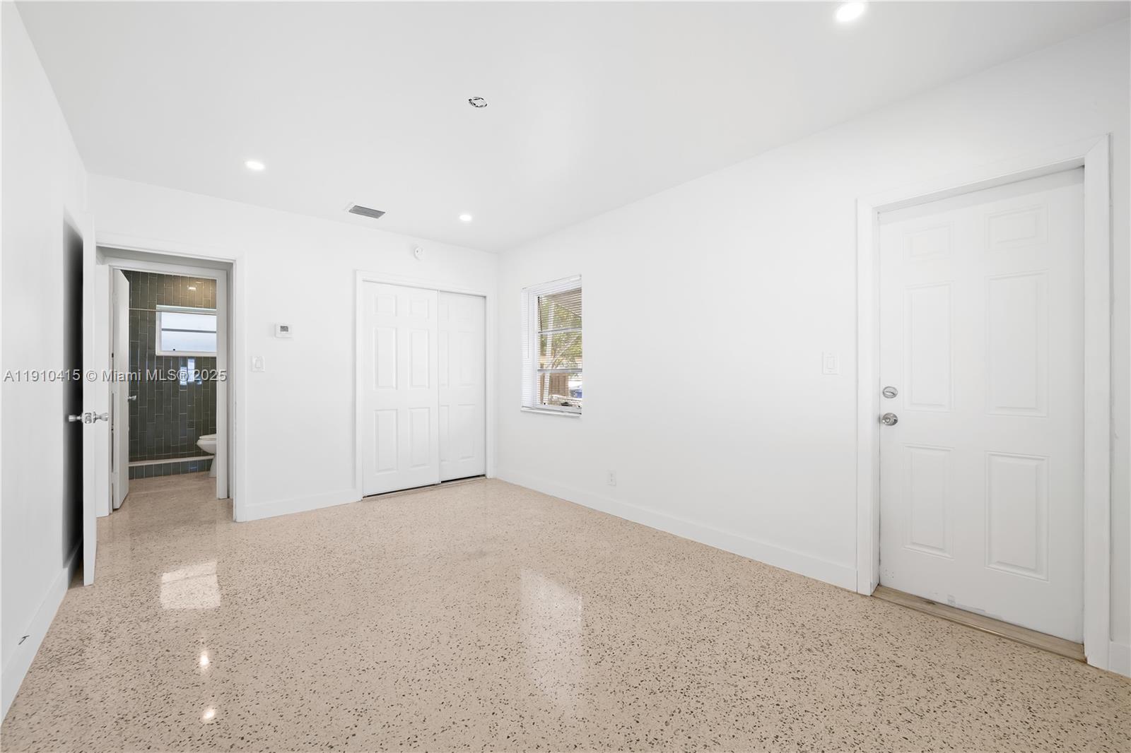 HOLLYWOOD SOUTH SIDE ADD - Residential Lease