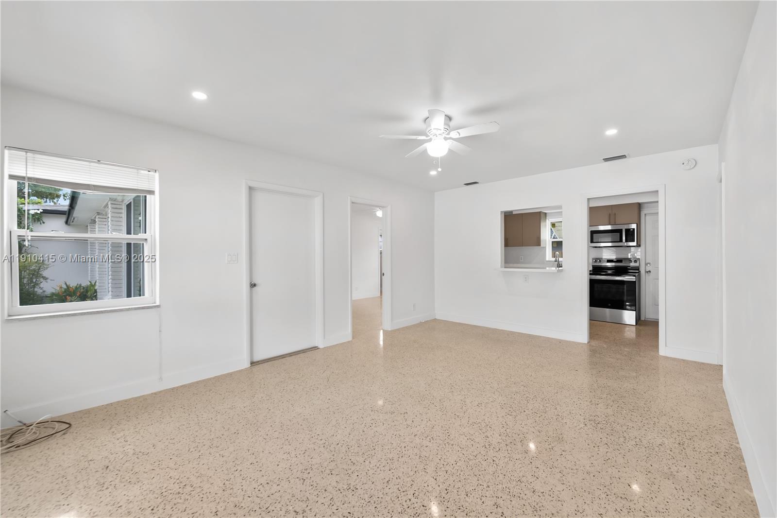 HOLLYWOOD SOUTH SIDE ADD - Residential Lease