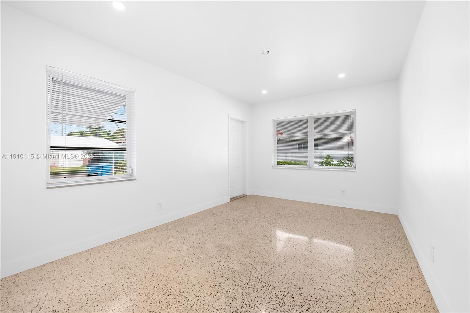 HOLLYWOOD SOUTH SIDE ADD - Residential Lease