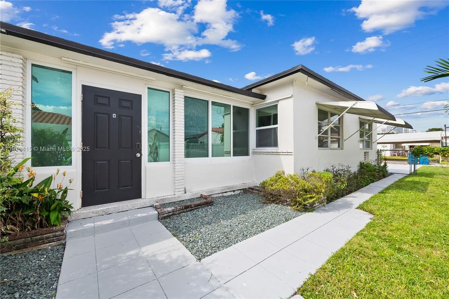 Beautifully renovated 2BR/2BA home featuring a gated garden, brand-new kitchen, modern bathrooms, and brand new HVAC with ductwork. Private on-site parking. Pet-friendly (with restrictions). Prime location—just a 7-minute drive to Hollywood Beach and close to Young Circle’s dining, shops, and nightlife.