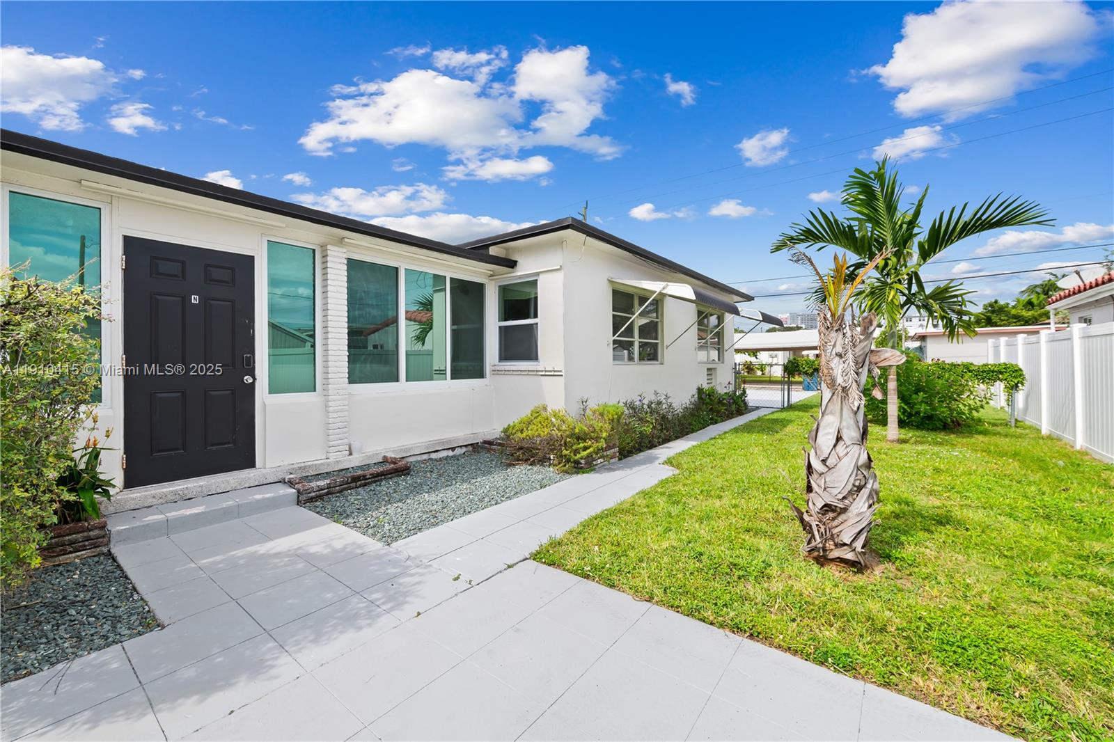 HOLLYWOOD SOUTH SIDE ADD - Residential Lease