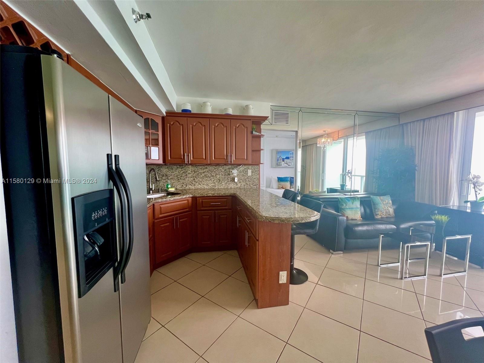 THE AVENTURA BEACH CLUB CO - Residential