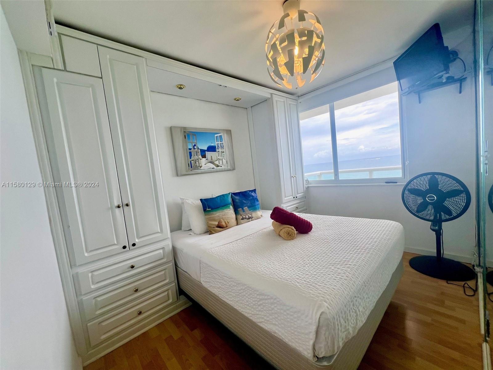 THE AVENTURA BEACH CLUB CO - Residential