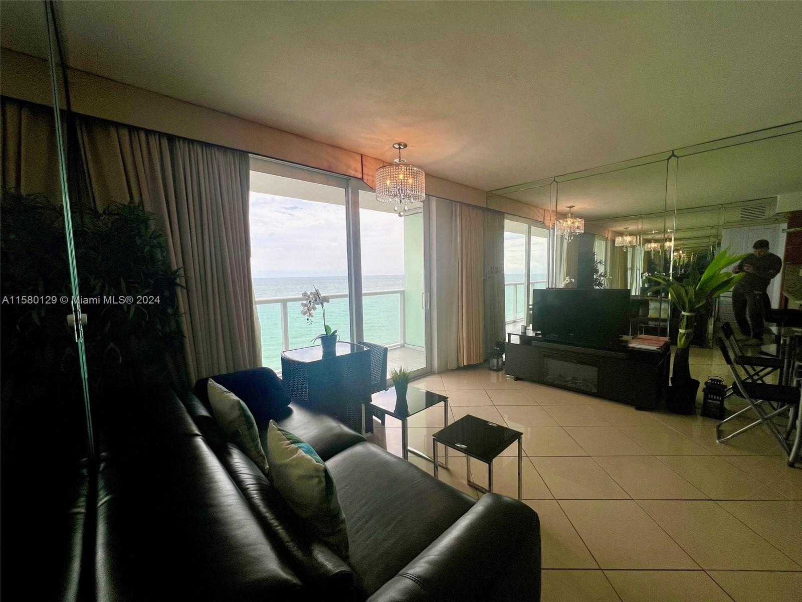 THE AVENTURA BEACH CLUB CO - Residential