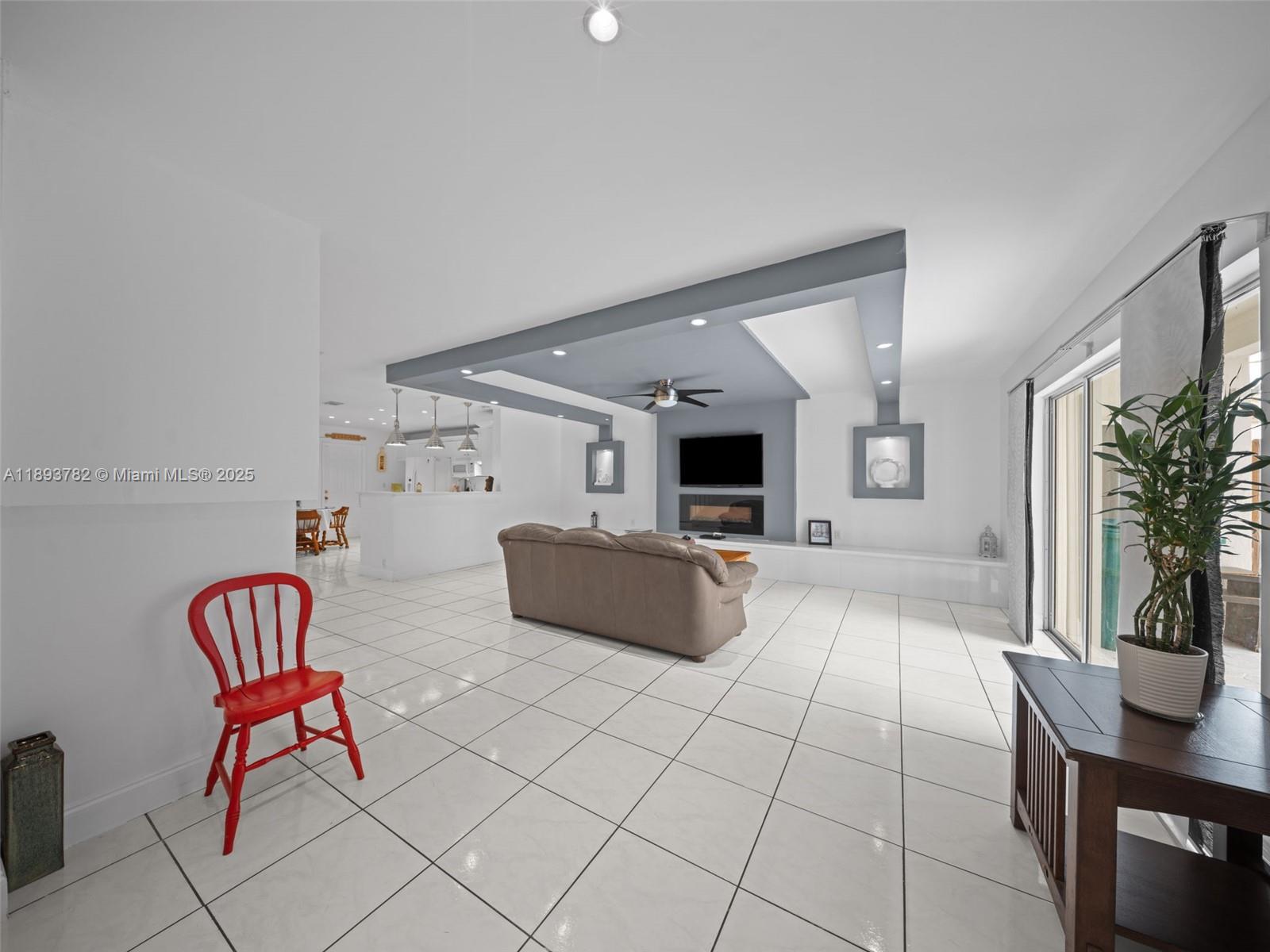 HEFTLERS LAGO MAR WEST - Residential