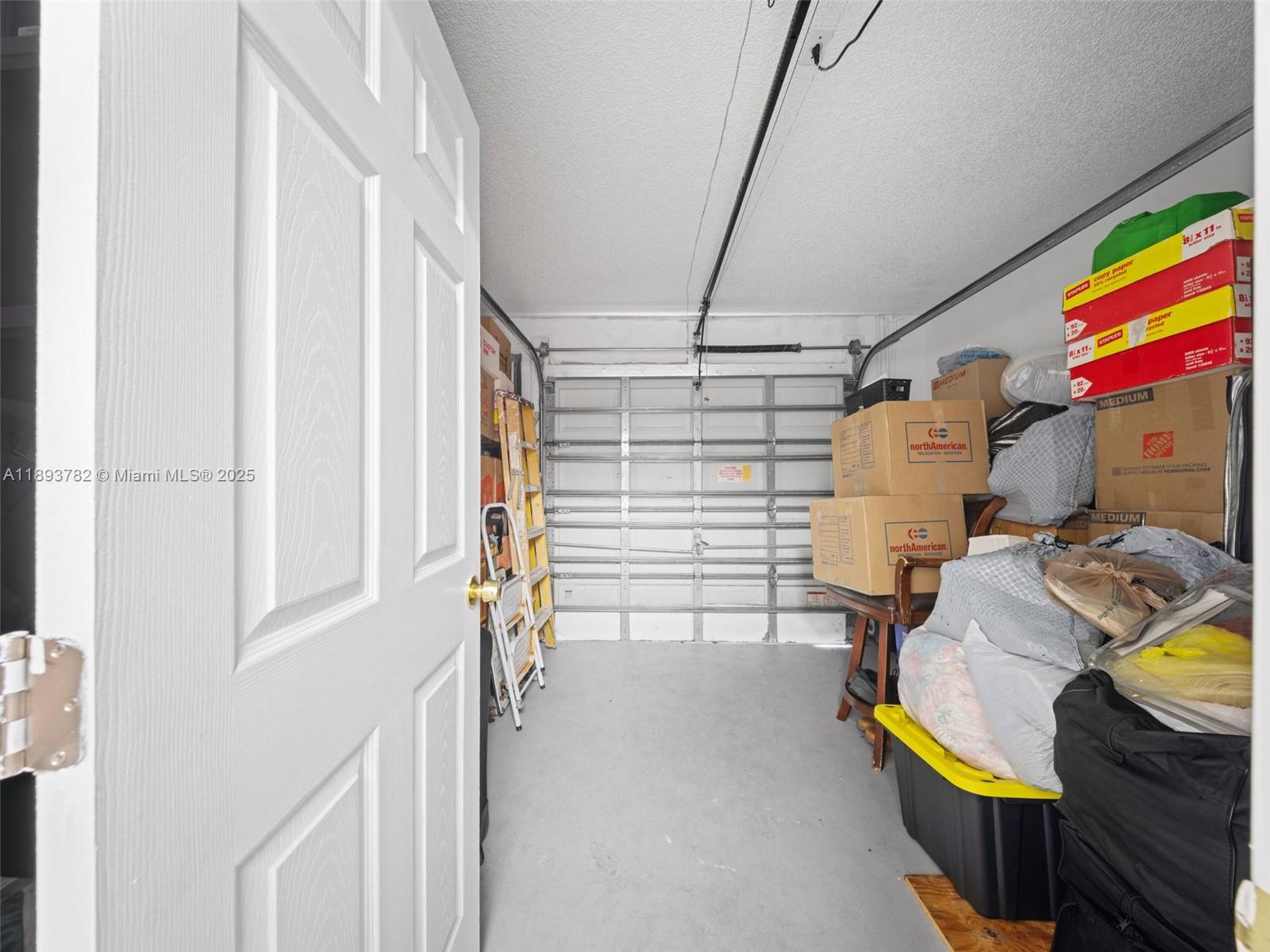 HEFTLERS LAGO MAR WEST - Residential