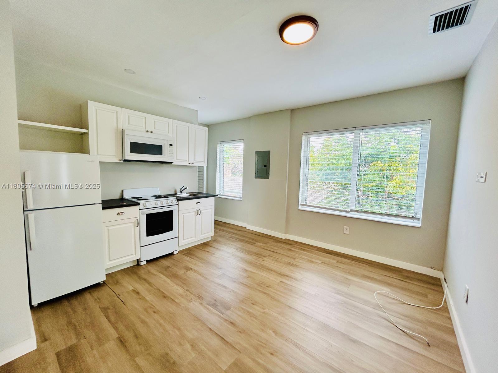 Rental Property at 534 Sw 6th Ct 2, Miami, Broward County, Florida - Bedrooms: 1 
Bathrooms: 1  - $1,775 MO.