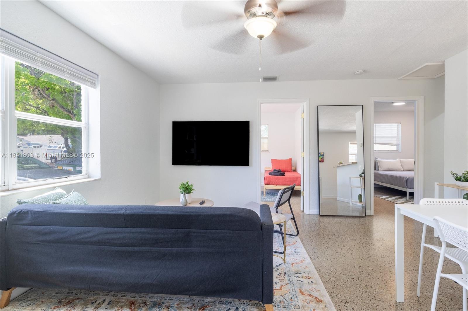 605 SW 14th Ter