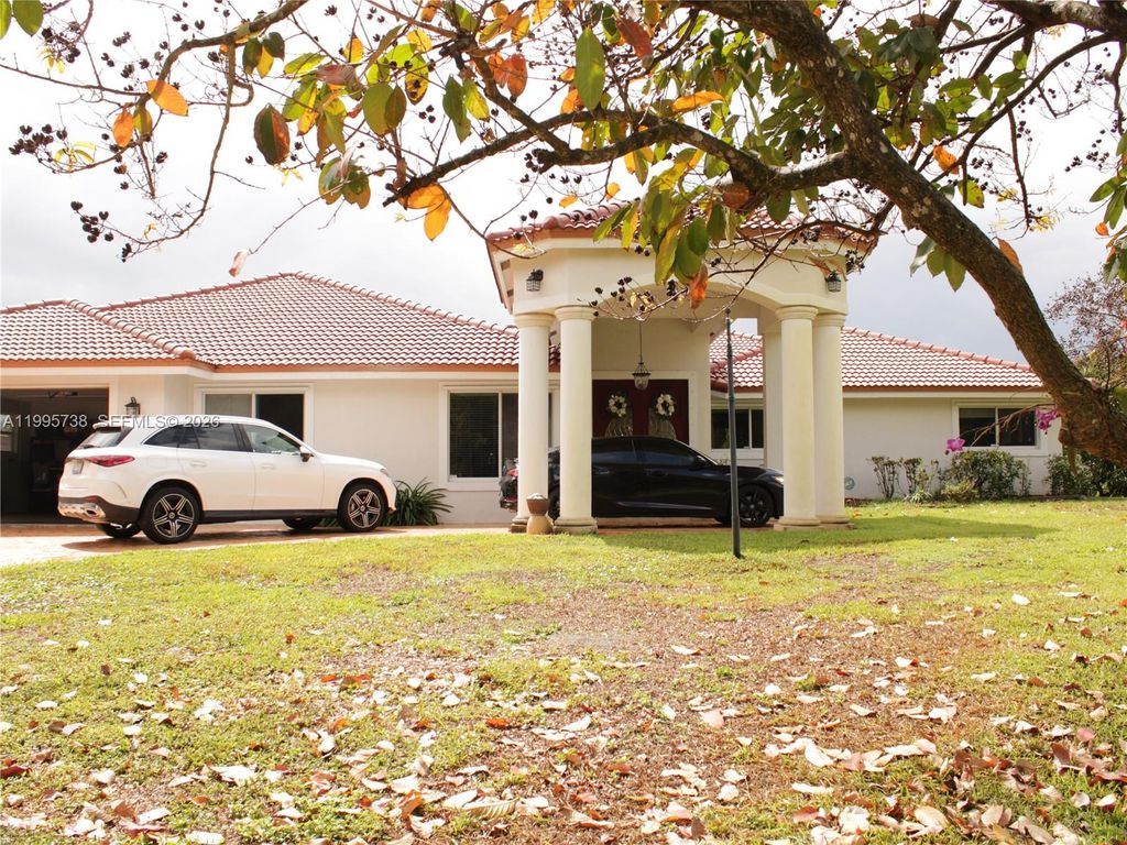 Photo of 4931 SW 167th Ave, Southwest Ranches, FL 33331 (MLS # A11995738)