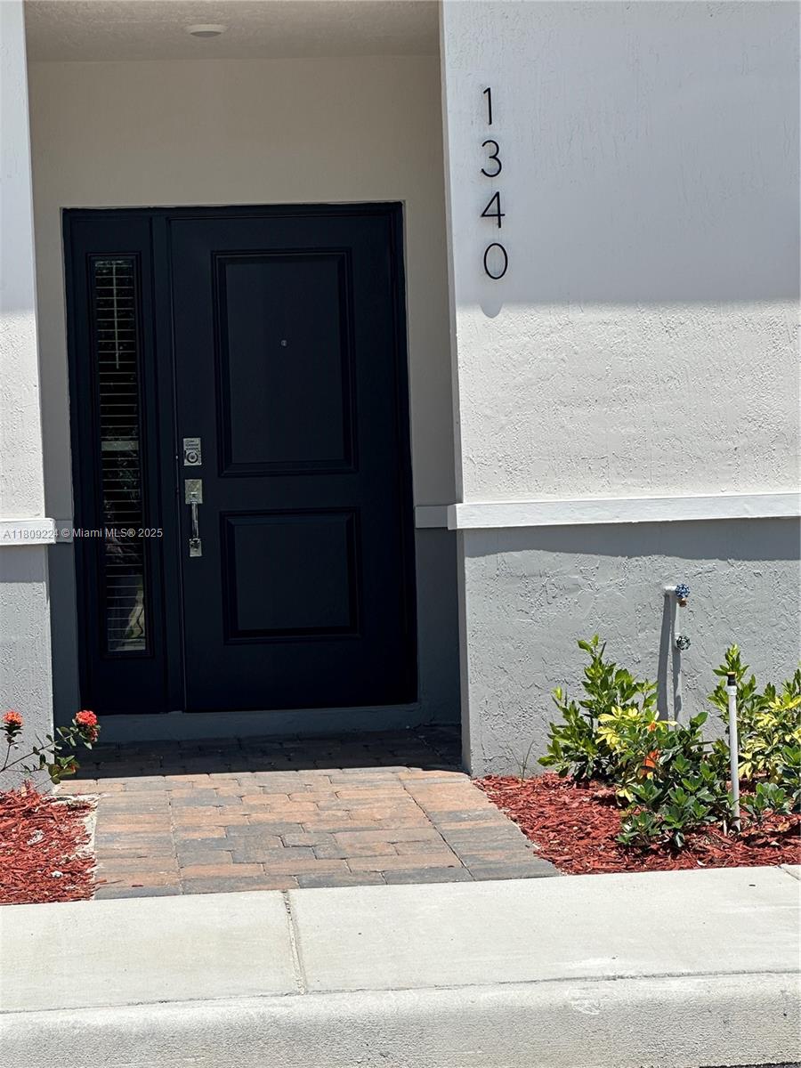 Brand New 3/3 townhouse in a fast growing area.One bed and one full bath on the first floor. Minutes from US-1.Turpinke,Air reserve base, Walmart,Publix,Bj's Club,Home Depot,Outlet Mall,Baptist Hospital,restaurants,and more. Just 20 minutes from Key Largo. Modern community, perfect for living. Move in Ready!!