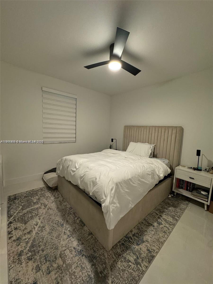 ESTATES AT SILVER PALM - Residential Lease