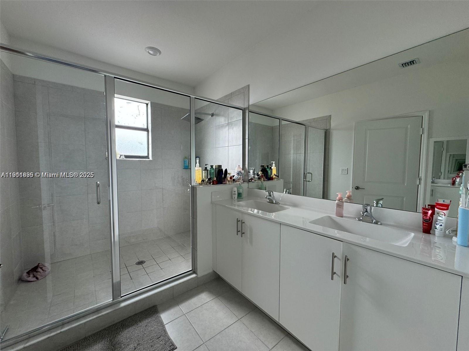 ESTATES AT SILVER PALM - Residential Lease