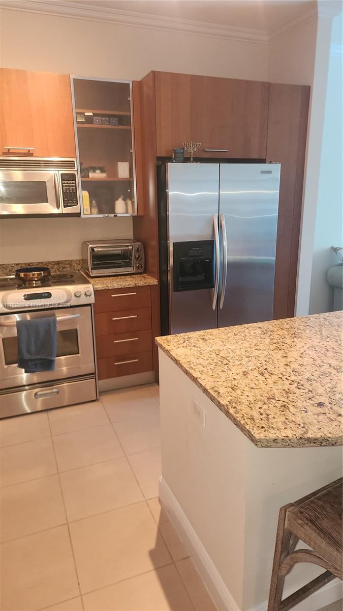 OCEAN MARINE YACHT CLUB C - Residential Lease