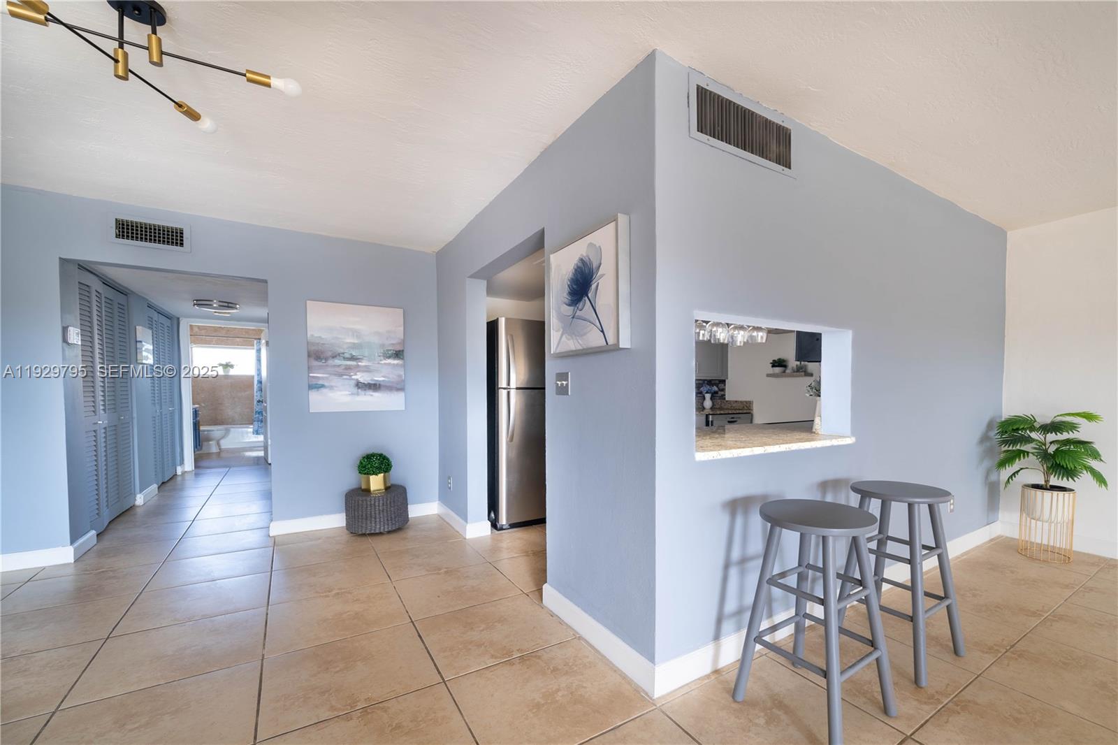 SUTTON HOUSE CONDO - Residential Lease