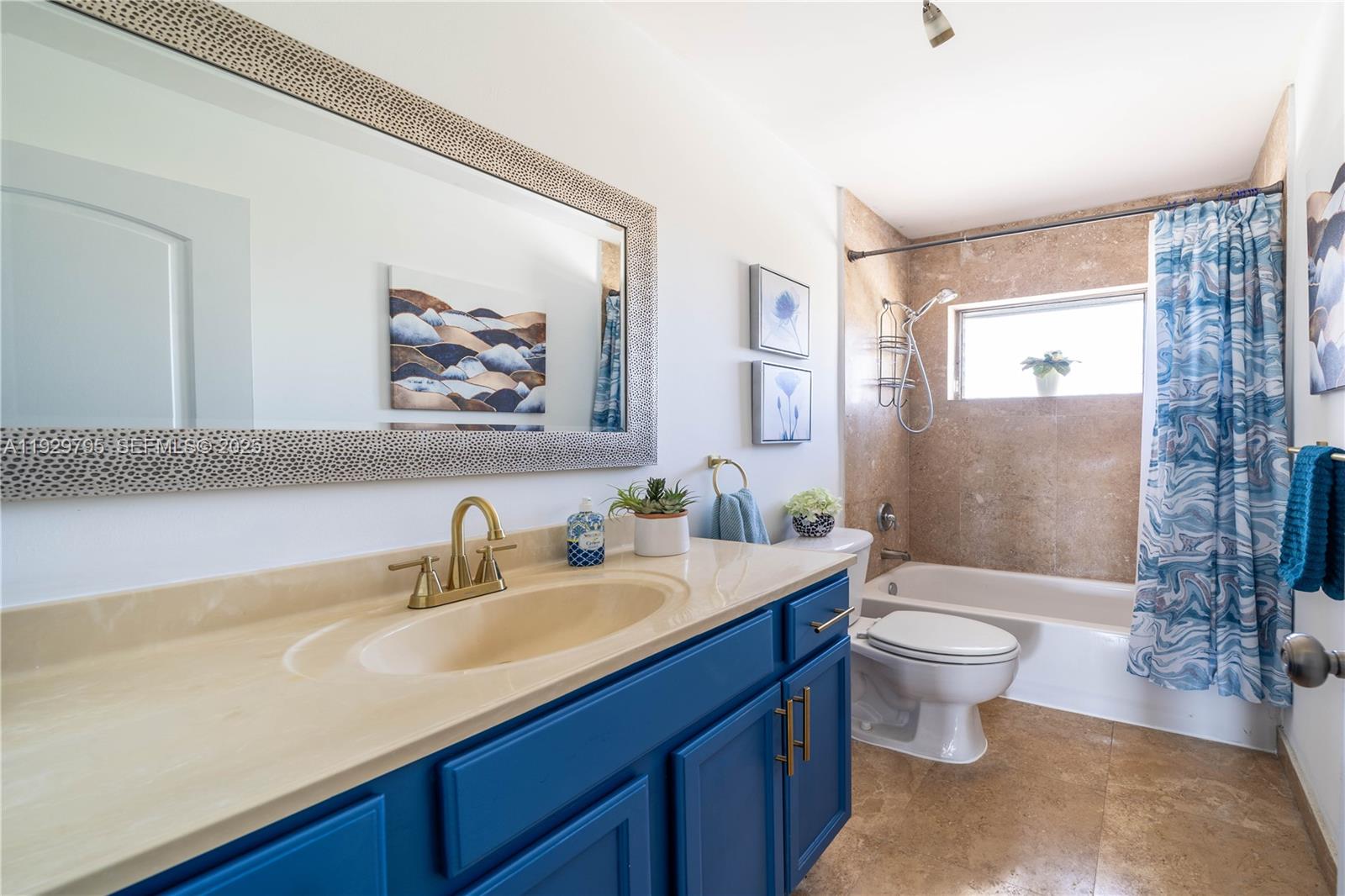 SUTTON HOUSE CONDO - Residential Lease