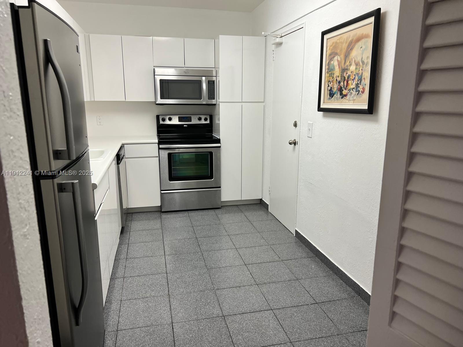 THE PLAZA OF BAL HARBOUR - Residential Lease