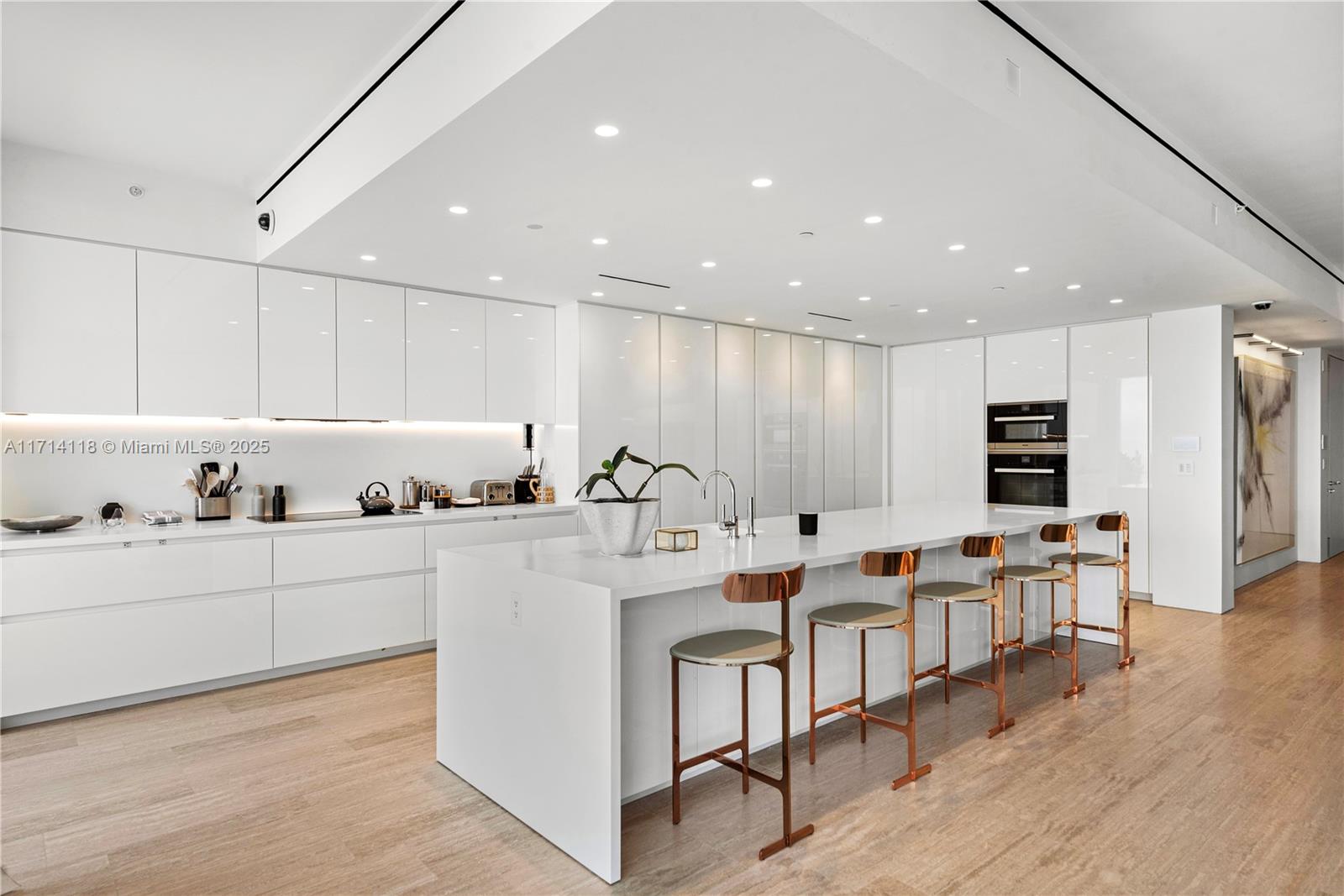 SURF CLUB CONDO - Residential