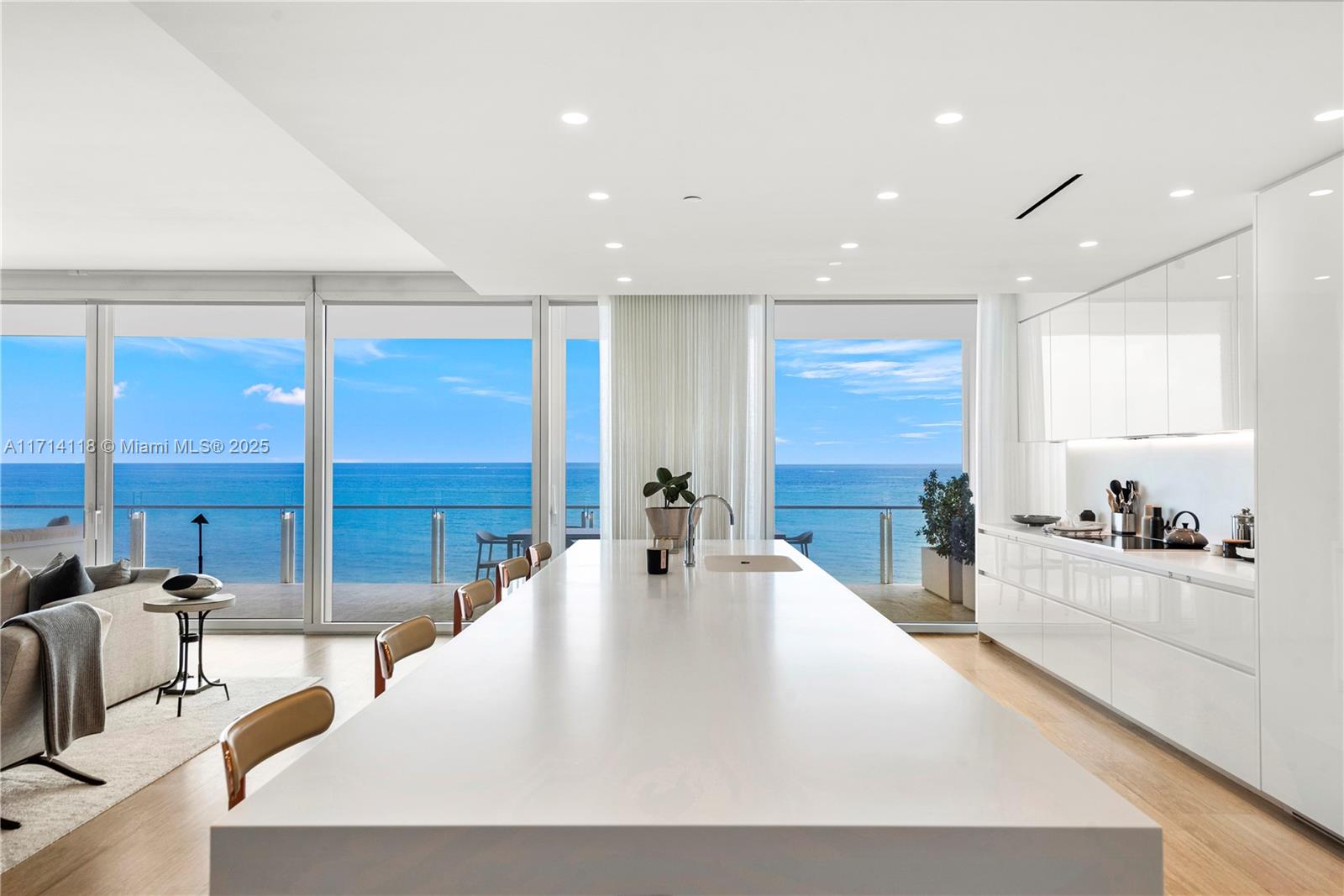 SURF CLUB CONDO - Residential