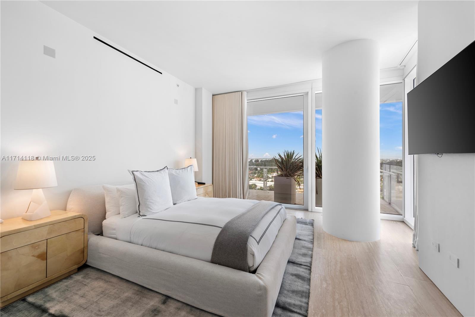 SURF CLUB CONDO - Residential