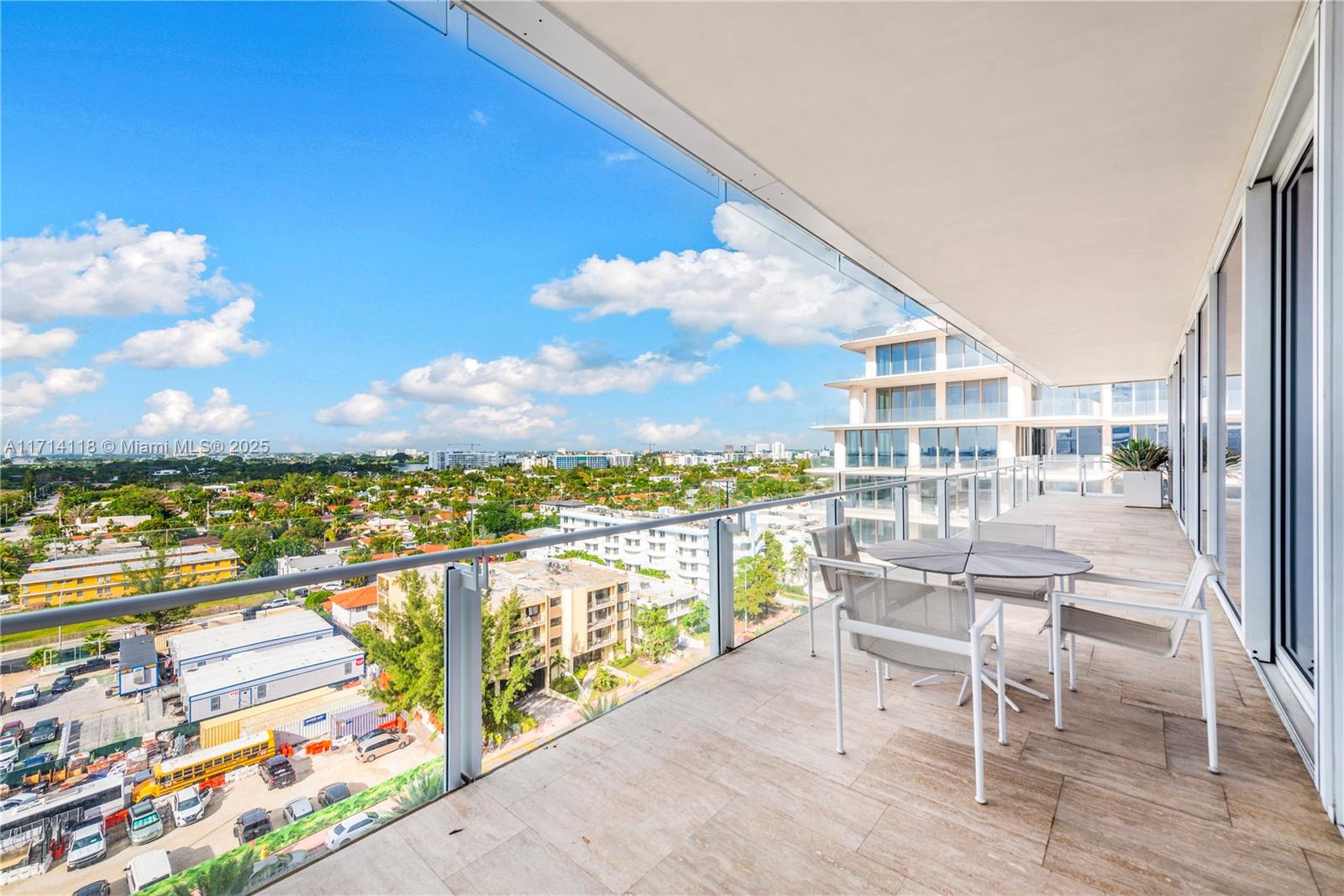 SURF CLUB CONDO - Residential