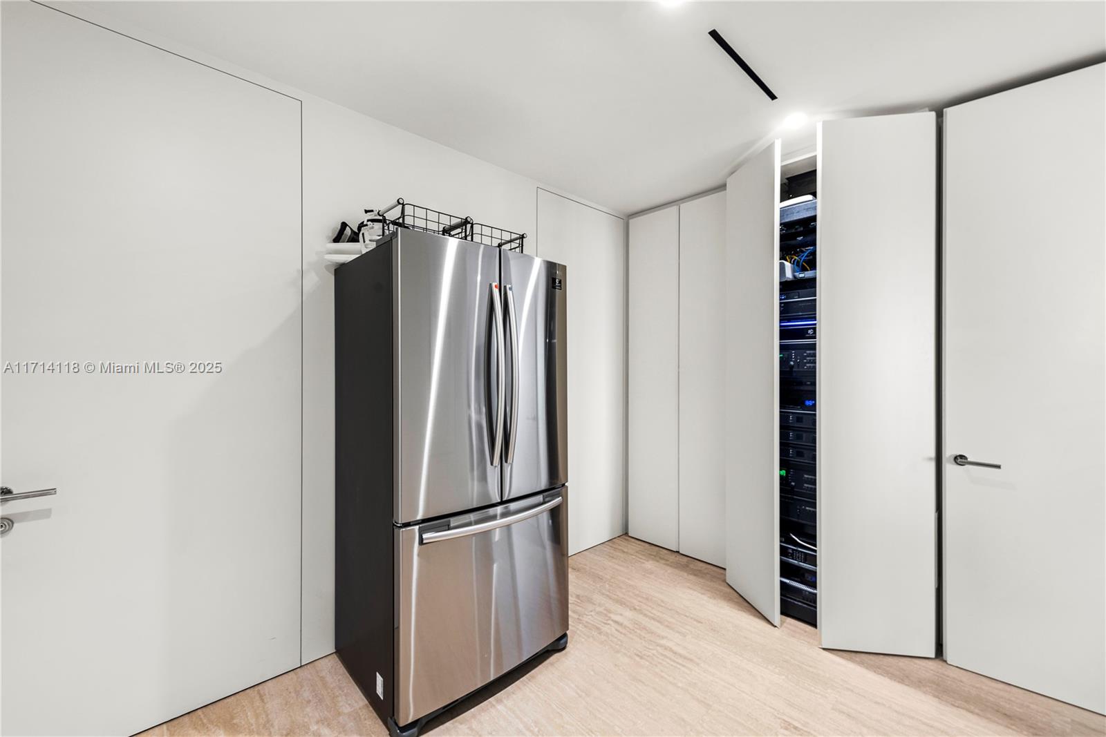 SURF CLUB CONDO - Residential