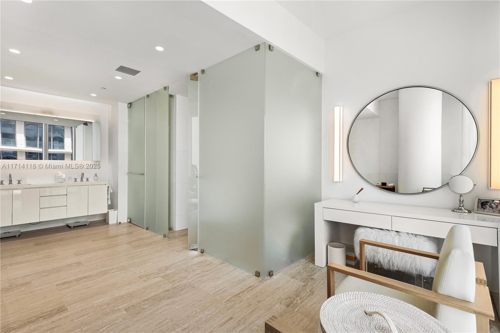 SURF CLUB CONDO - Residential