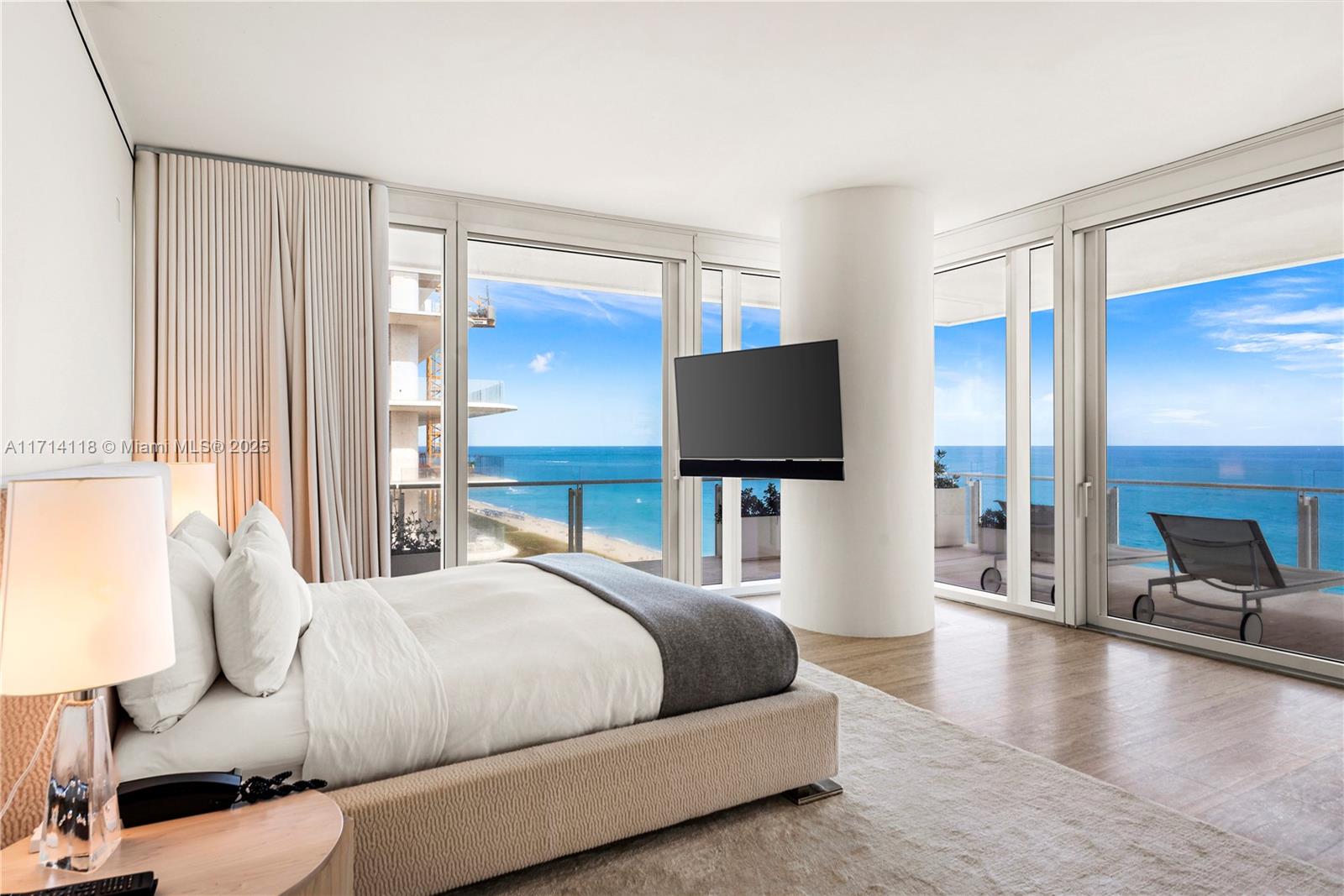 SURF CLUB CONDO - Residential