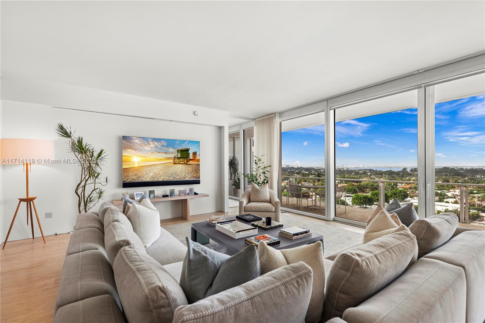 SURF CLUB CONDO - Residential