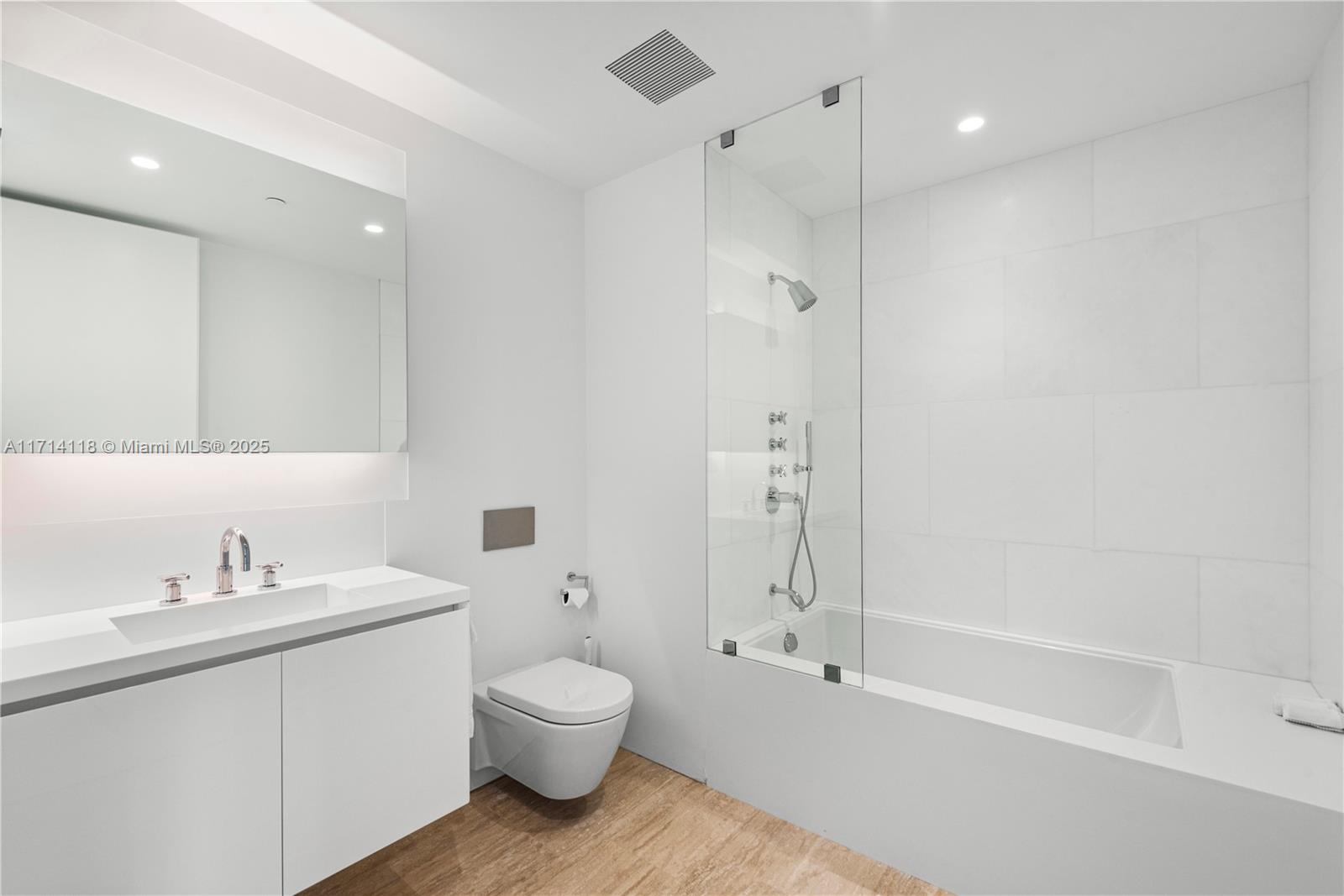 SURF CLUB CONDO - Residential