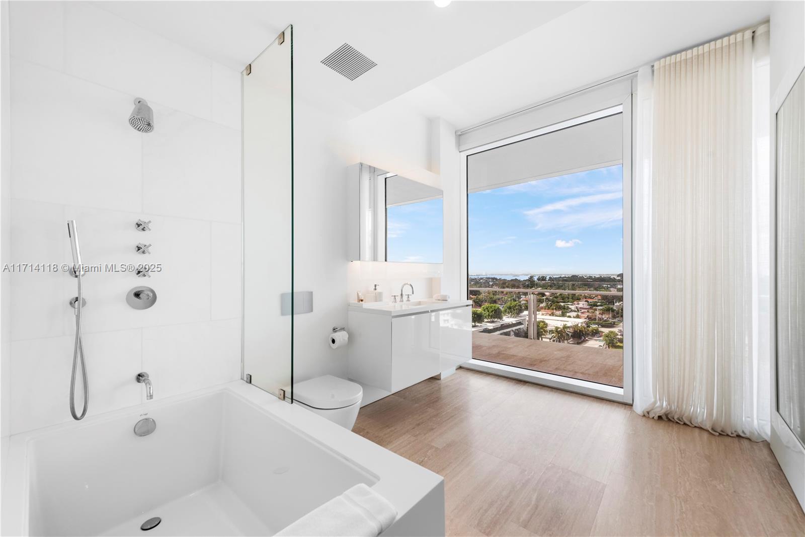 SURF CLUB CONDO - Residential