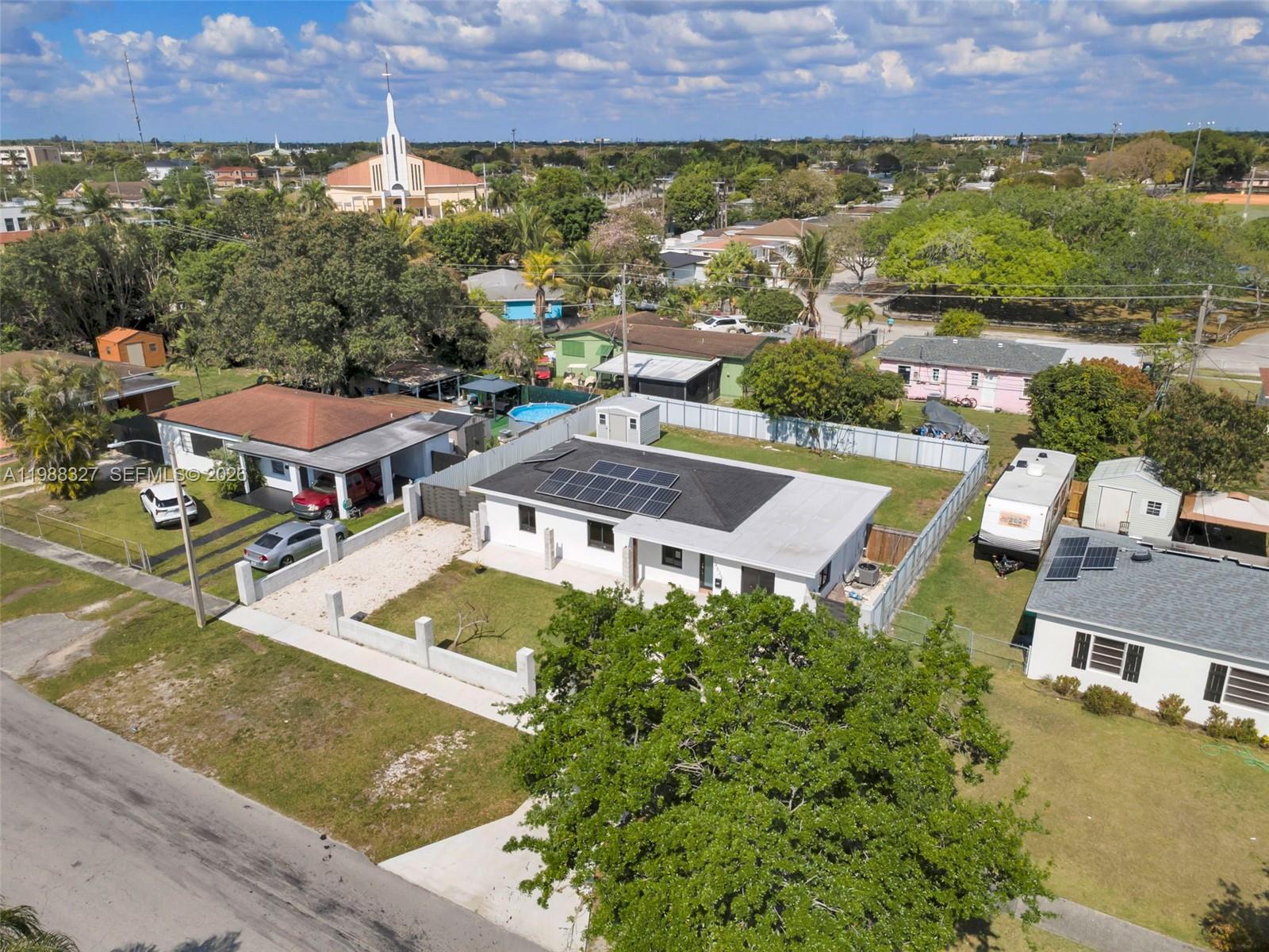 RICHMOND HEIGHTS - Residential