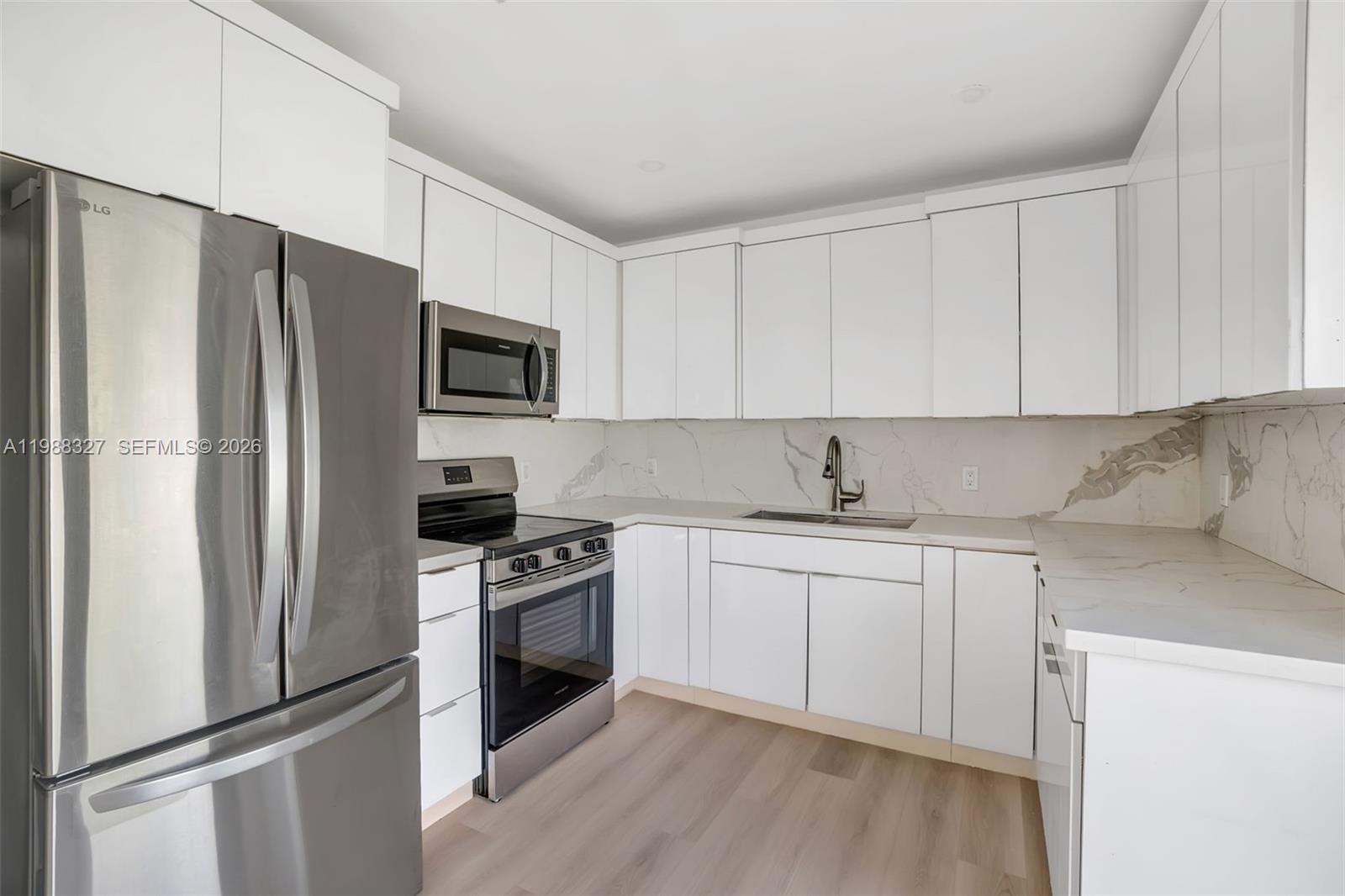 RICHMOND HEIGHTS - Residential