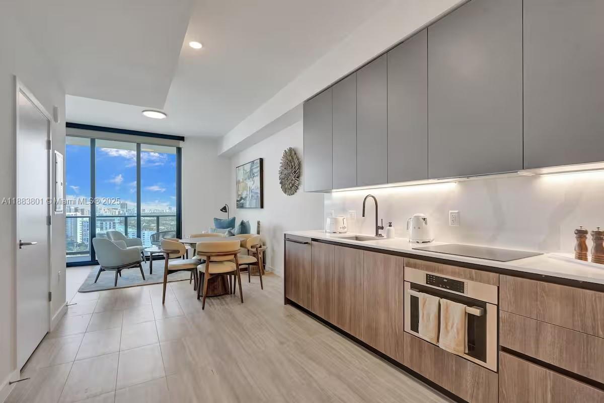 72 park residences - Residential