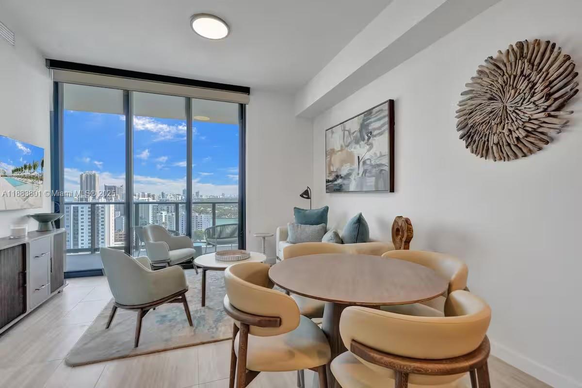 72 park residences - Residential