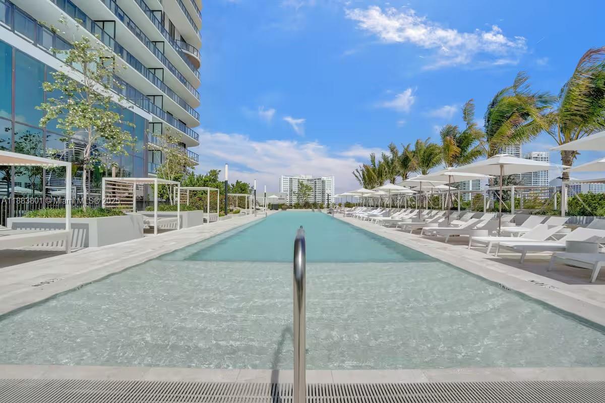 72 park residences - Residential