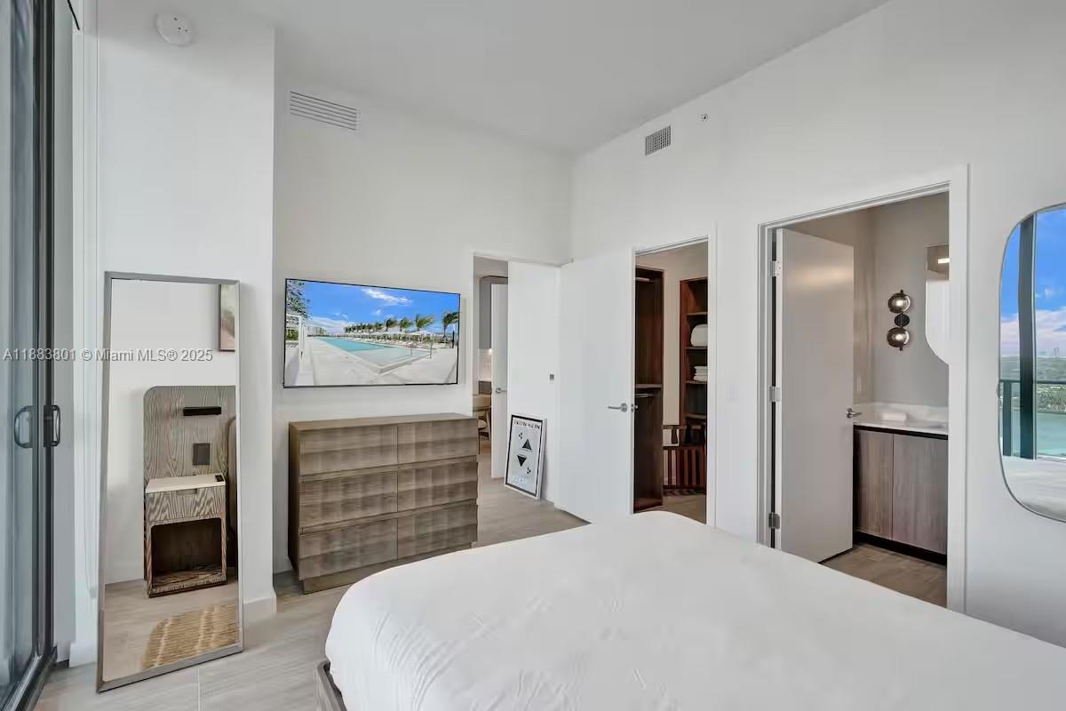 72 park residences - Residential