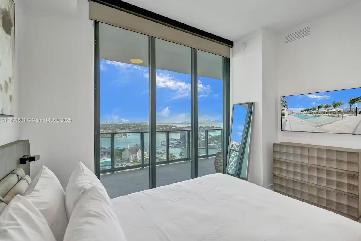 72 park residences - Residential