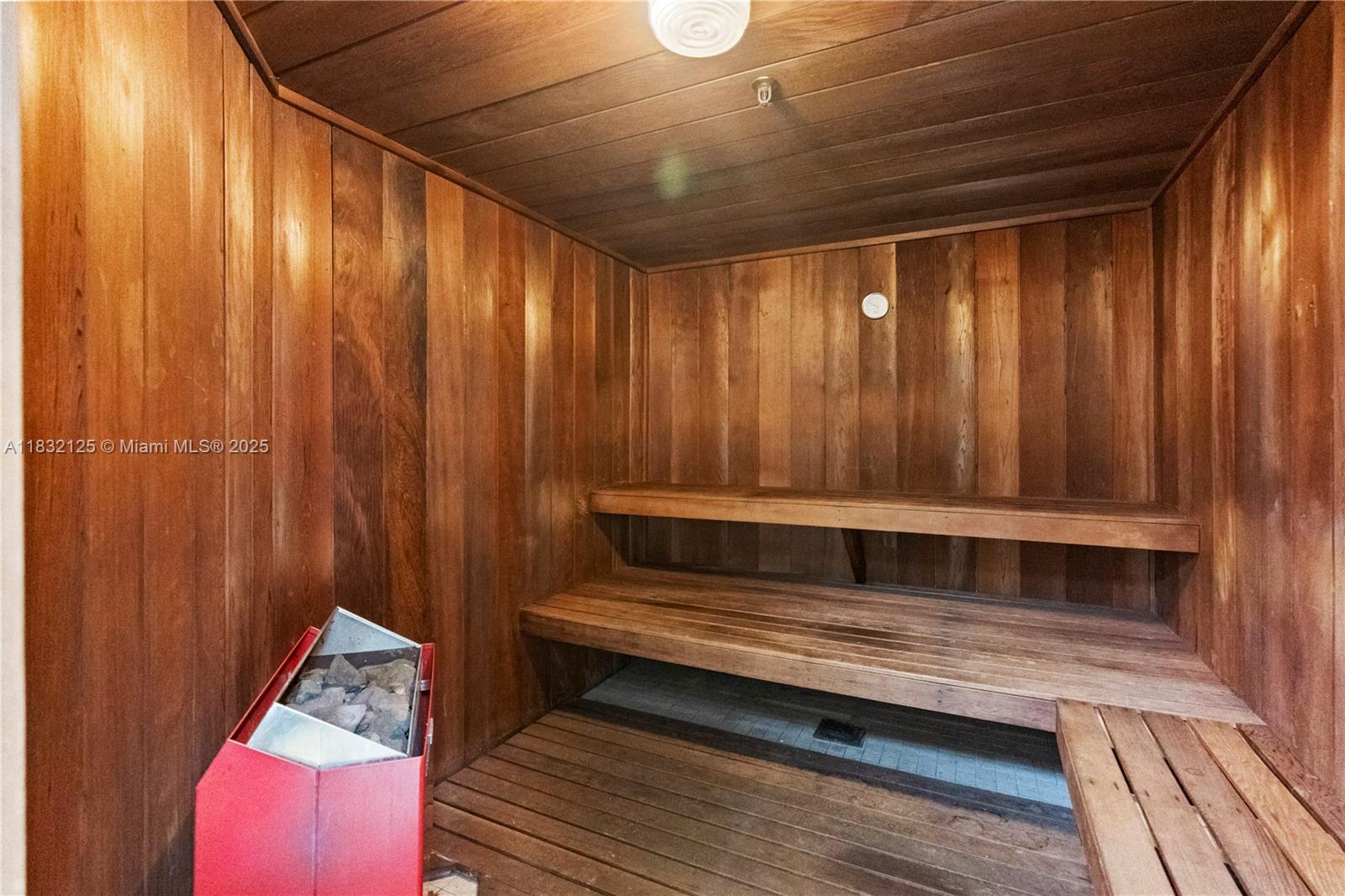 TERRACES NORTH TURNBERRY - Residential