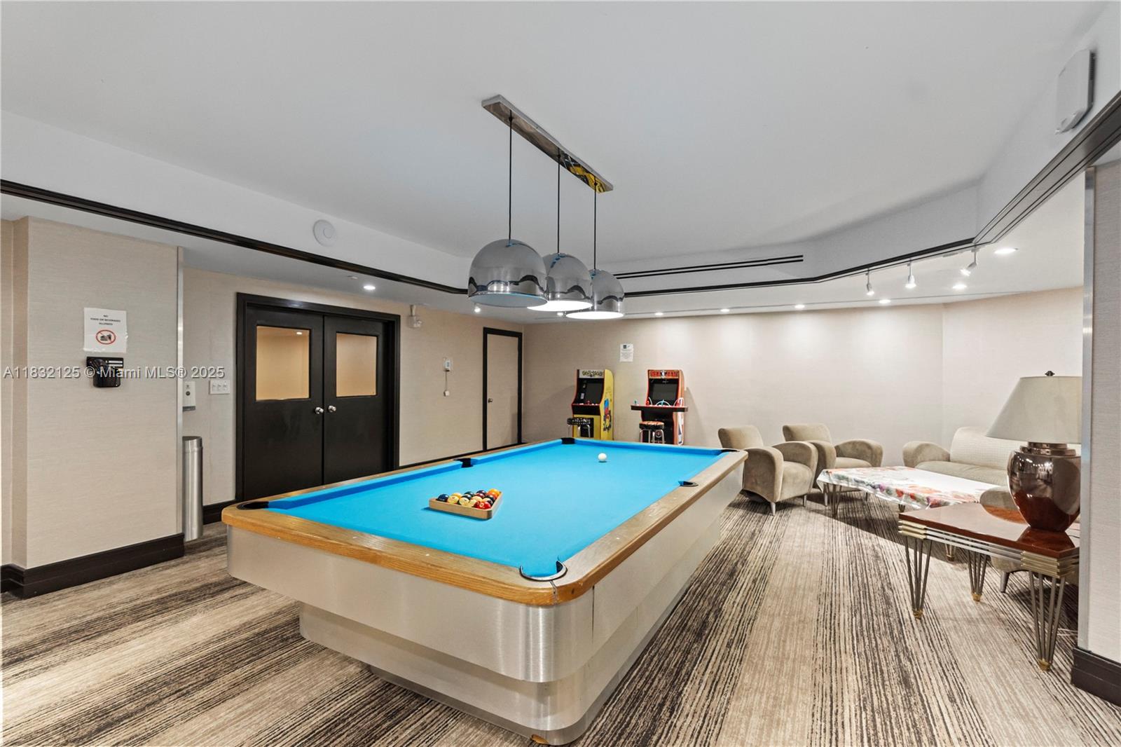 TERRACES NORTH TURNBERRY - Residential