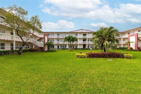 Photo of 257 Fanshaw G #257, Boca Raton, FL 33434 (MLS # A11886324)