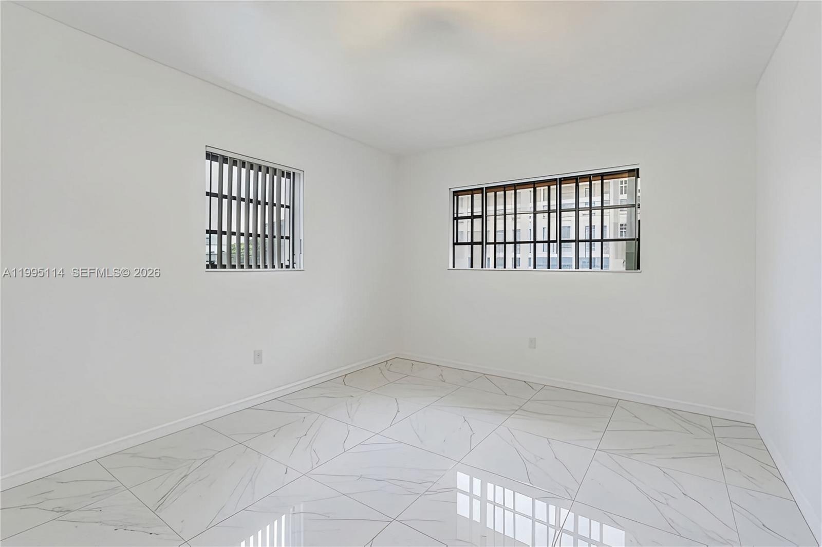 SO MIAMI HEIGHTS ADDN E - Residential
