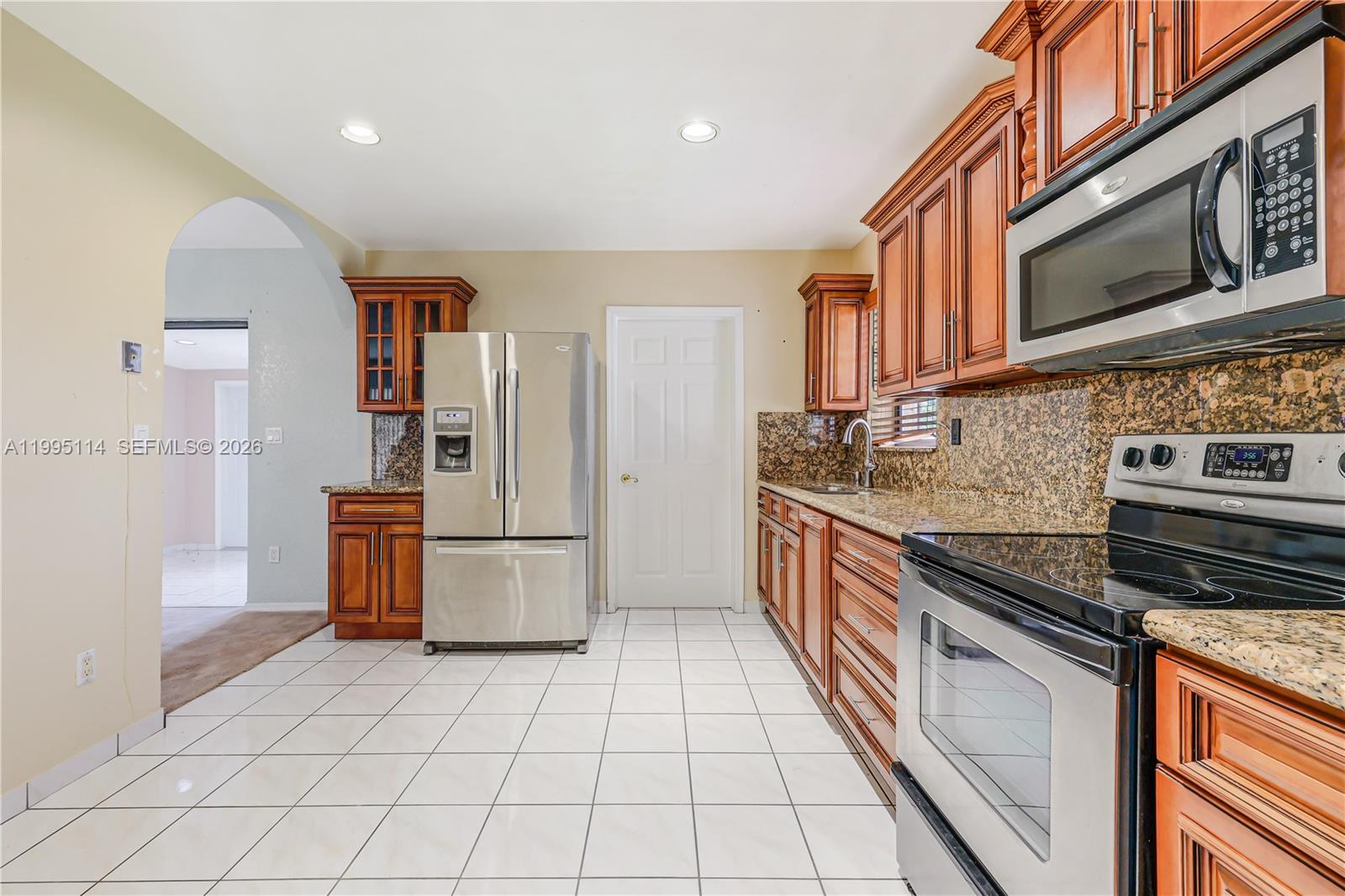 SO MIAMI HEIGHTS ADDN E - Residential