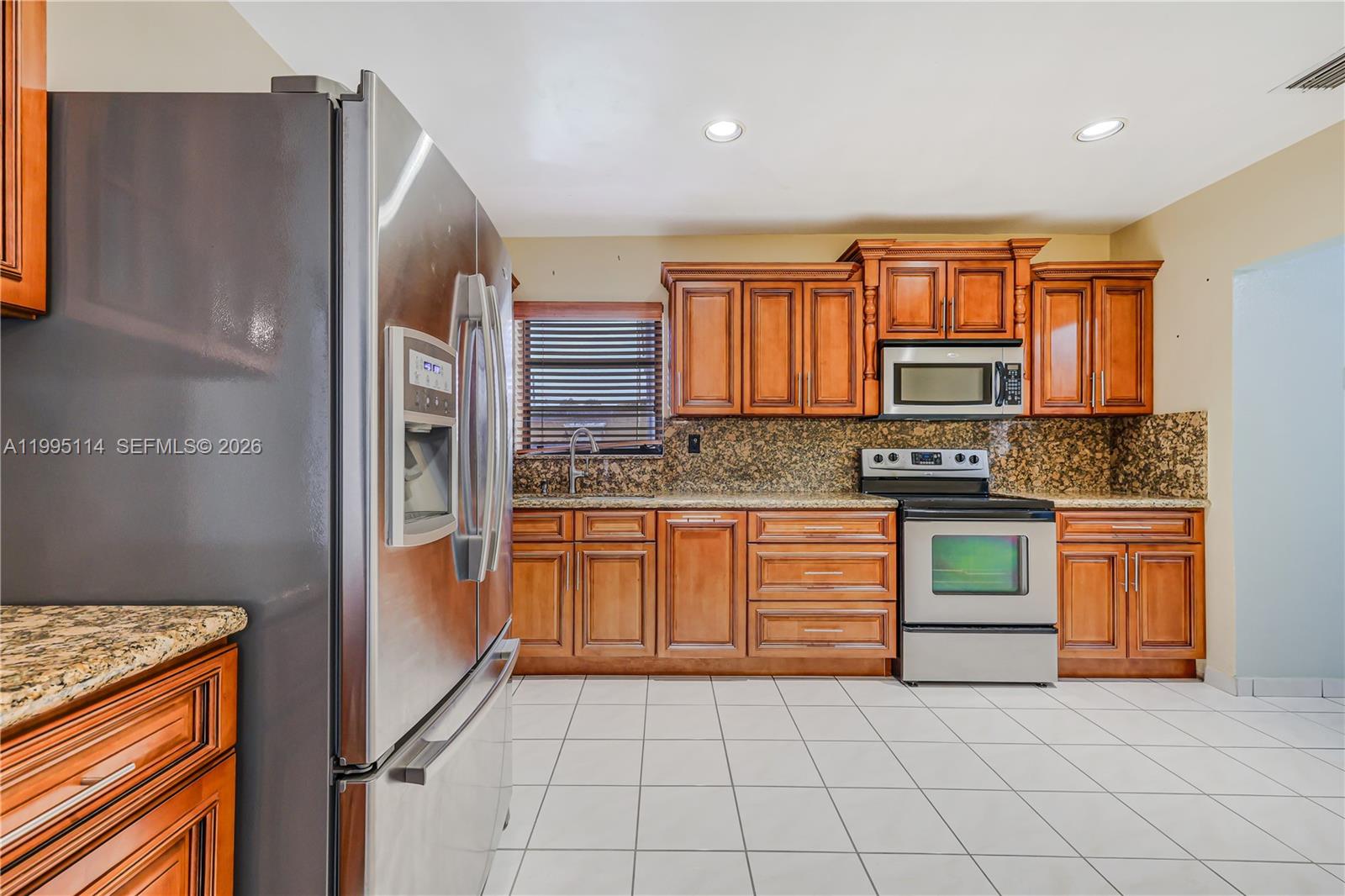 SO MIAMI HEIGHTS ADDN E - Residential