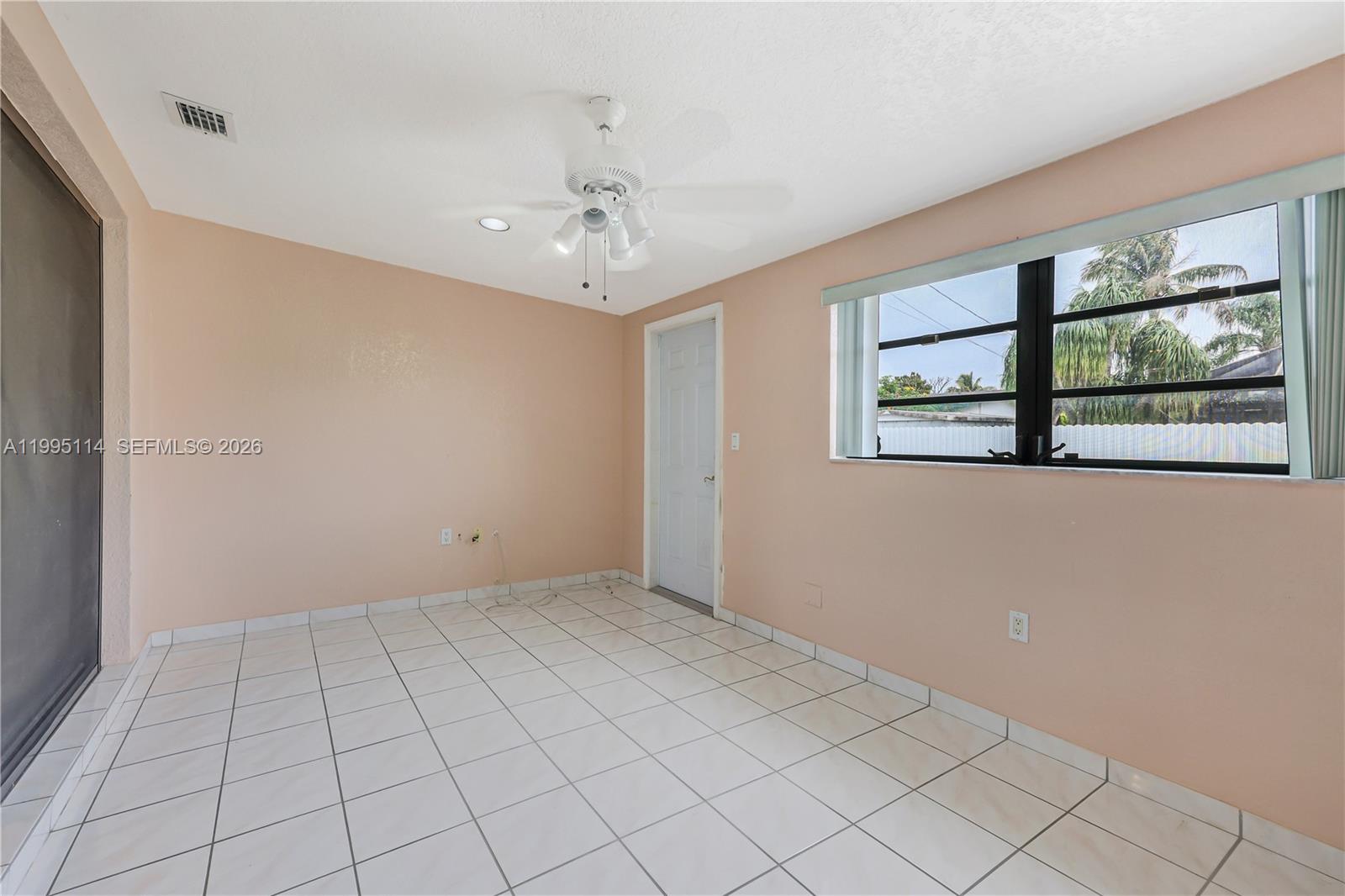 SO MIAMI HEIGHTS ADDN E - Residential