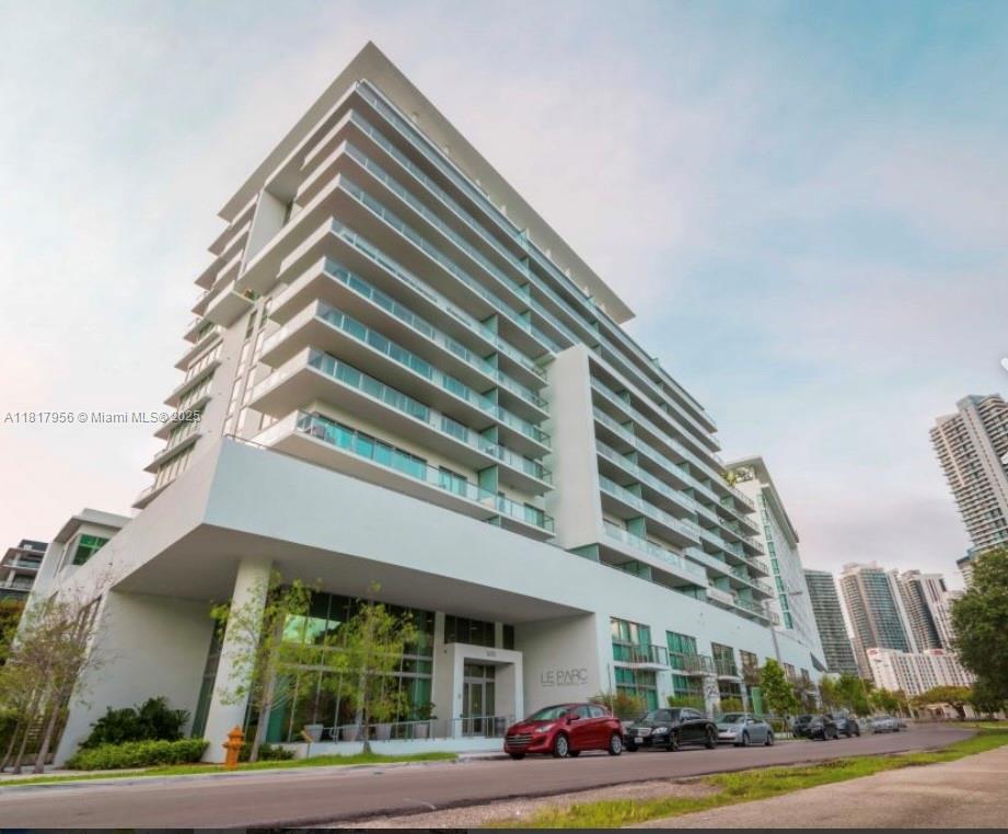 Rental Property at 1600 Sw 1st Ave 606, Miami, Broward County, Florida - Bedrooms: 1 
Bathrooms: 2  - $3,200 MO.