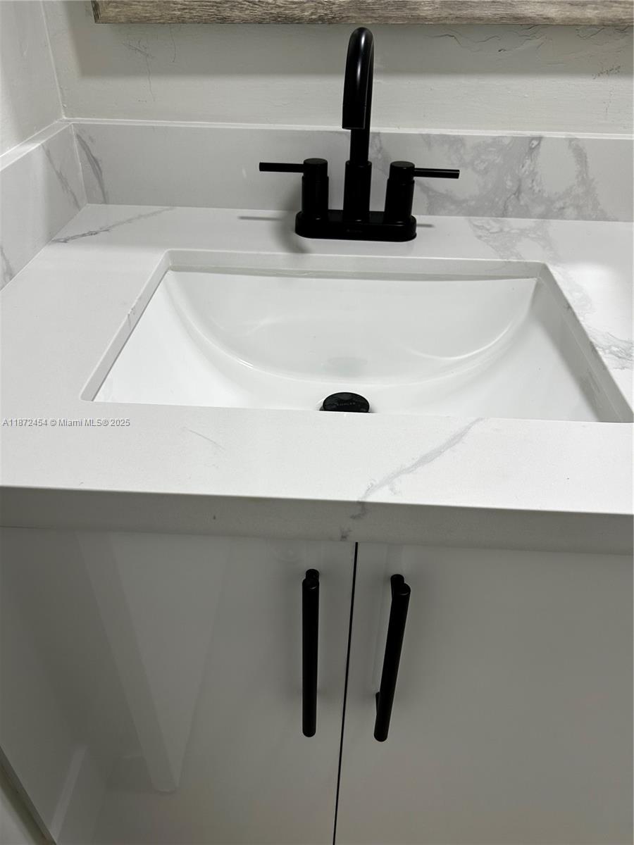 PLAZA OF AMERICAS CONDO P - Residential