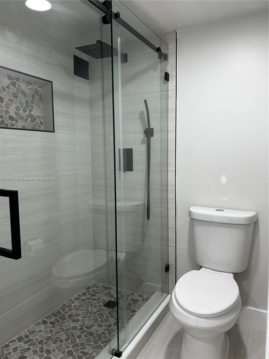 PLAZA OF AMERICAS CONDO P - Residential