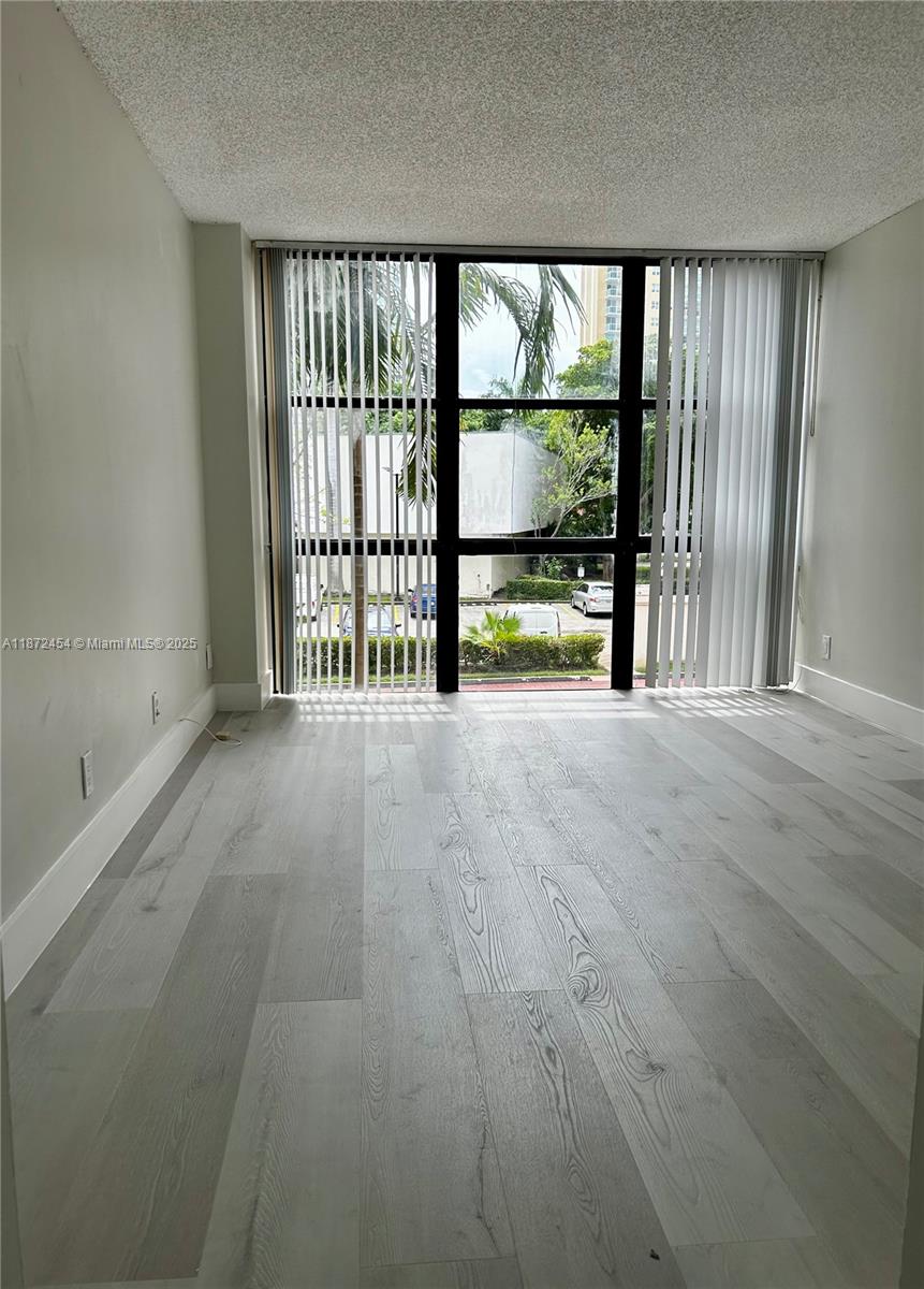 PLAZA OF AMERICAS CONDO P - Residential