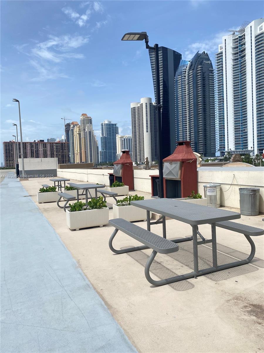 PLAZA OF AMERICAS CONDO P - Residential